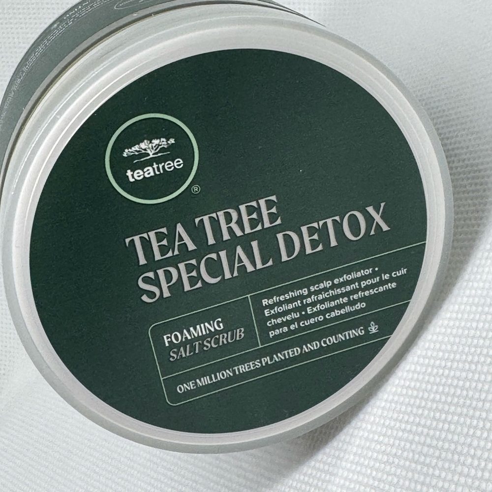Tea Tree Special Detox Foaming Salt Scrub NEW $32